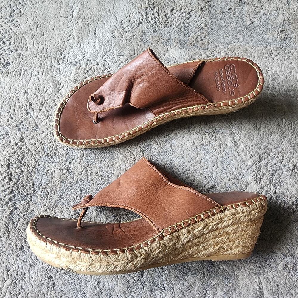Andre Assous Size 39 US 8.5 Leather Espadrille Sandals Wedge Brown Thong